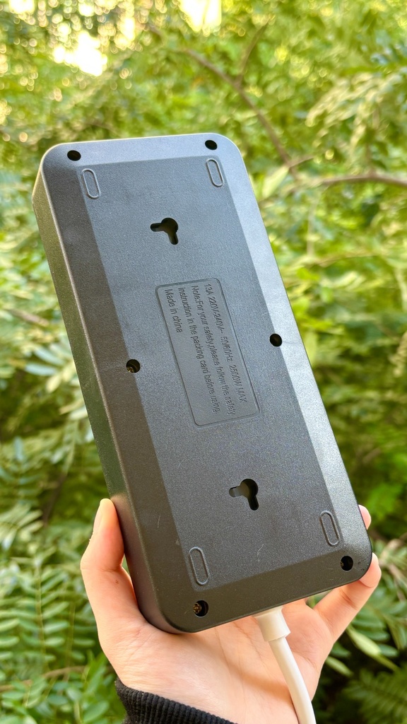 2000W POWER SOCKET WITH USB 2M 6 SOCKETS 3 USB-A 1 USB-C